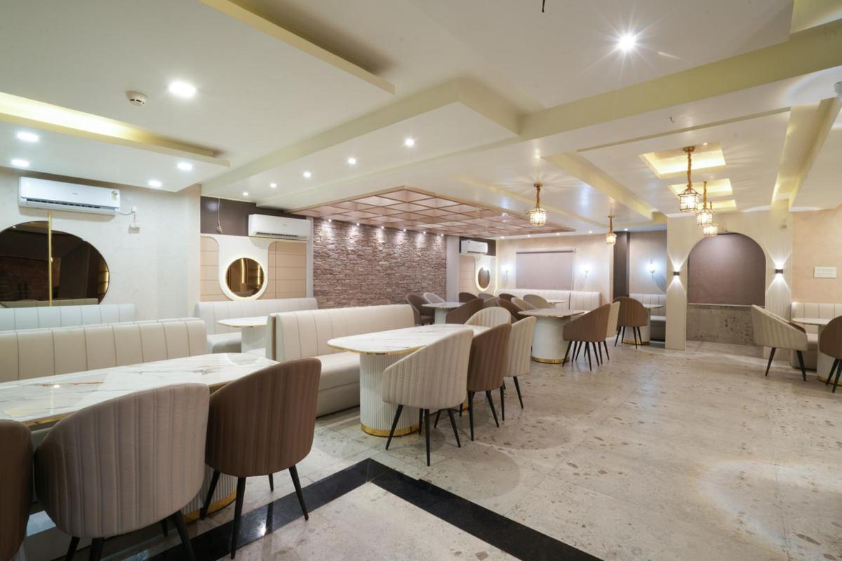 Hotel Square 36 Кота Екстер'єр фото