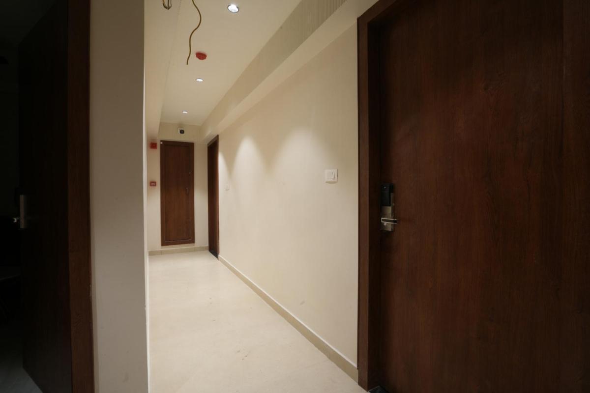 Hotel Square 36 Кота Екстер'єр фото