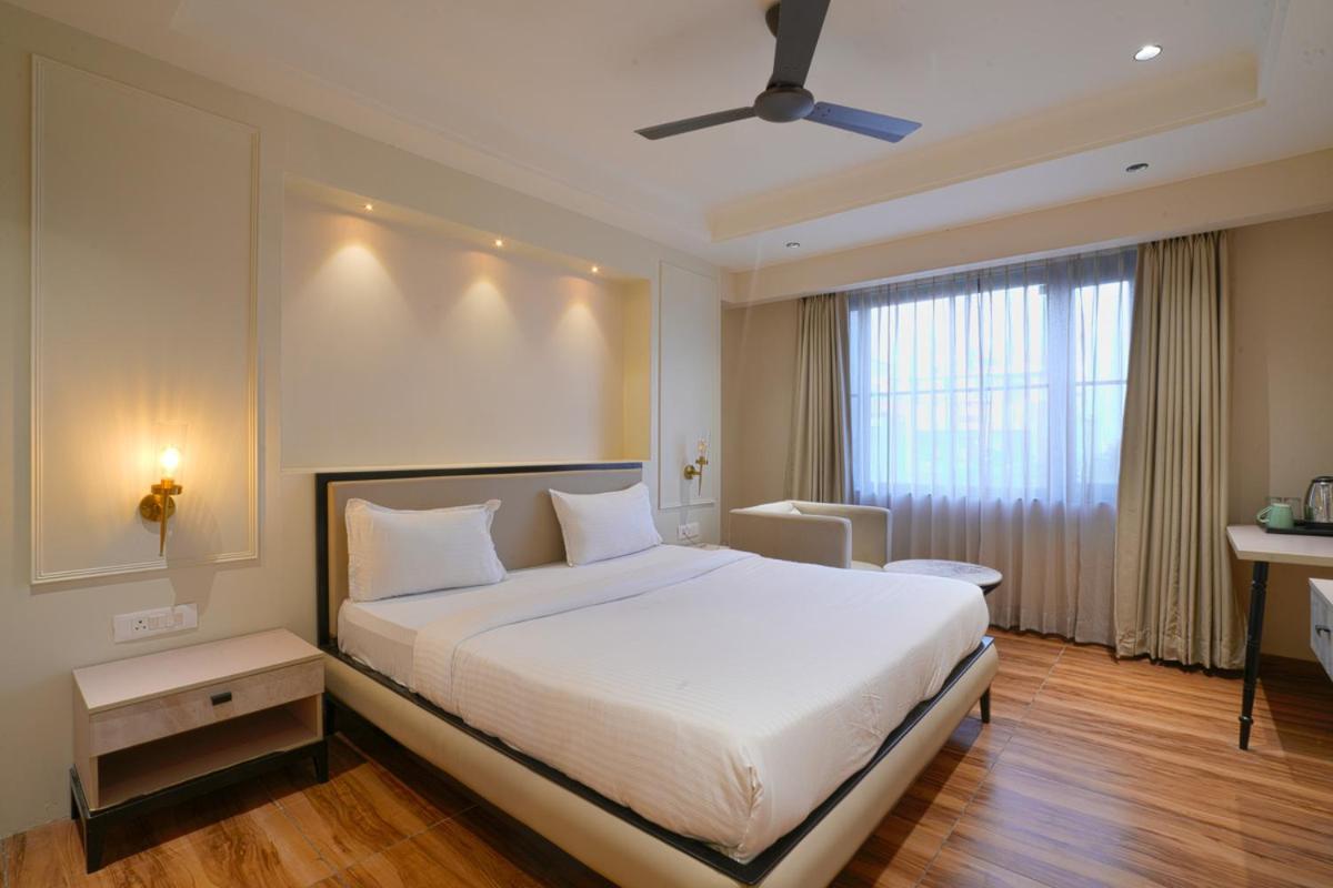 Hotel Square 36 Кота Екстер'єр фото