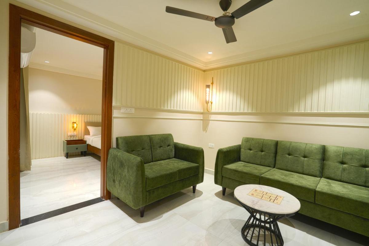Hotel Square 36 Кота Екстер'єр фото