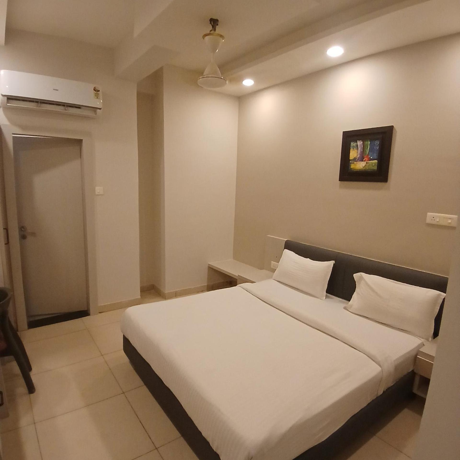 Hotel Square 36 Кота Екстер'єр фото
