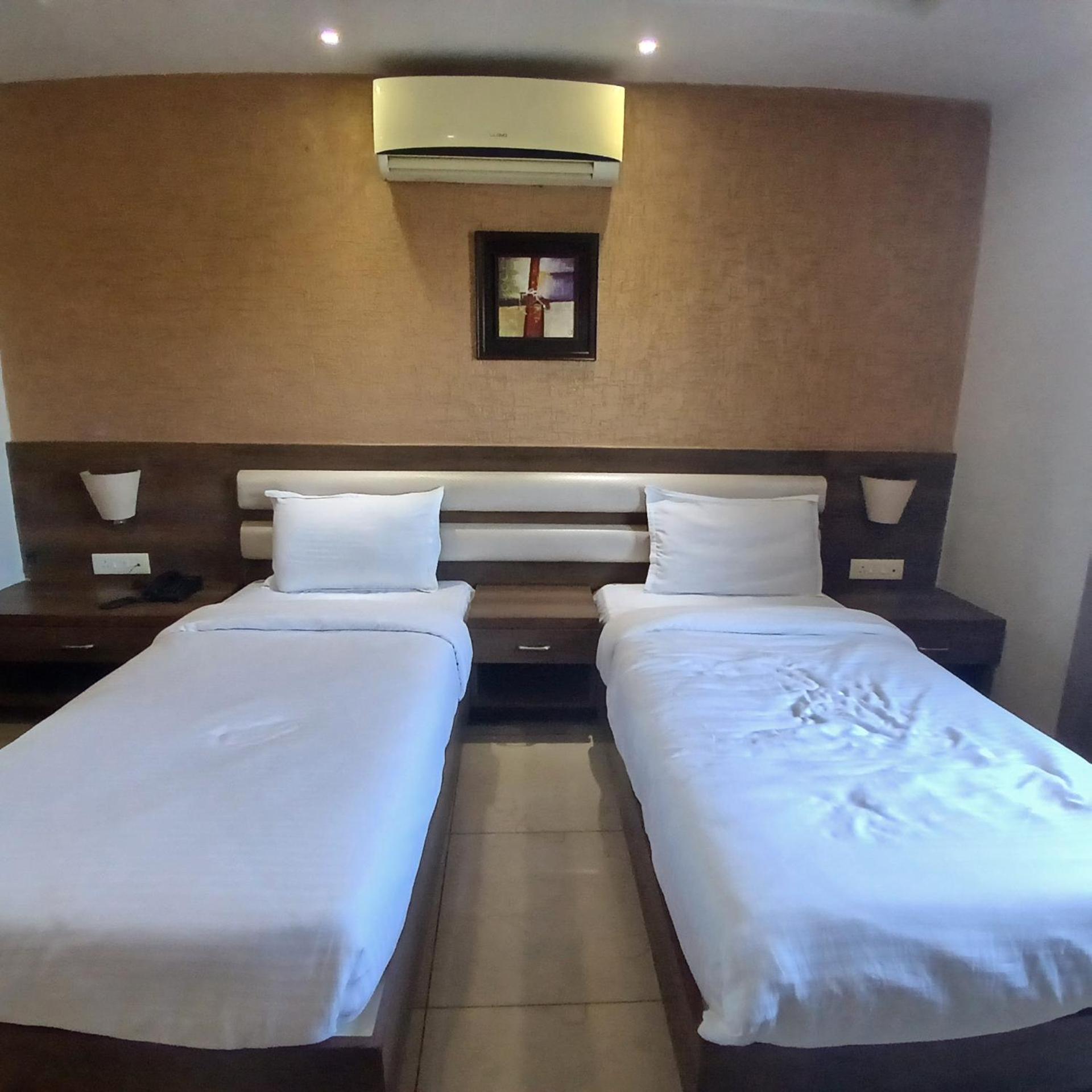 Hotel Square 36 Кота Екстер'єр фото