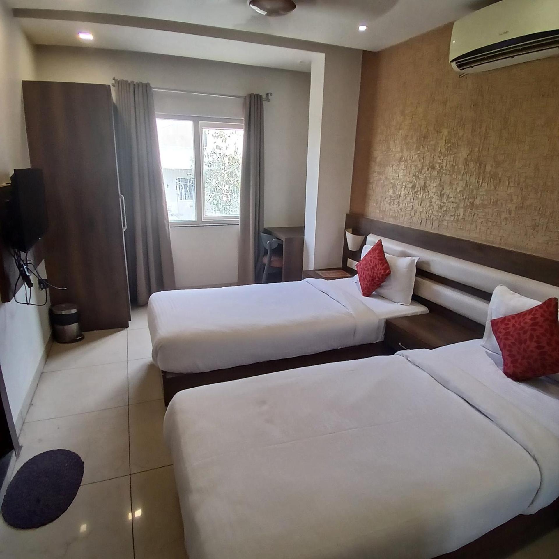Hotel Square 36 Кота Екстер'єр фото